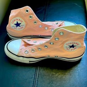 Pink Converse all star- classic high top wmns 6.5; mens 4.5